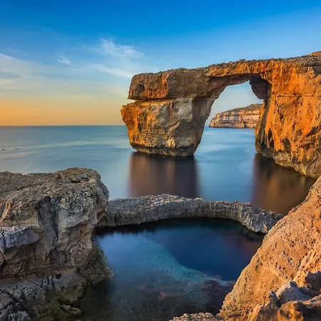 Sunny & Pool Quiet Gozo - Happy *