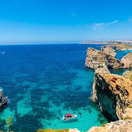Sunny & Pool Quiet Gozo - Happy * Qala